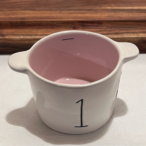 Rae Dunn Disney Princess Set of 4 Ceramic Measuring Cups - Picture 10 of 17